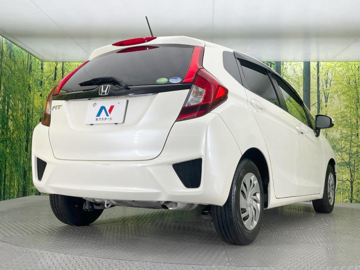 2013 Honda Fit DBA-GK3 (UW-69f56a9c91d8b)[18]