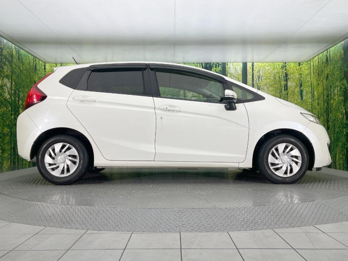 2013 Honda Fit DBA-GK3 (UW-69f56a9c91d8b)[19]