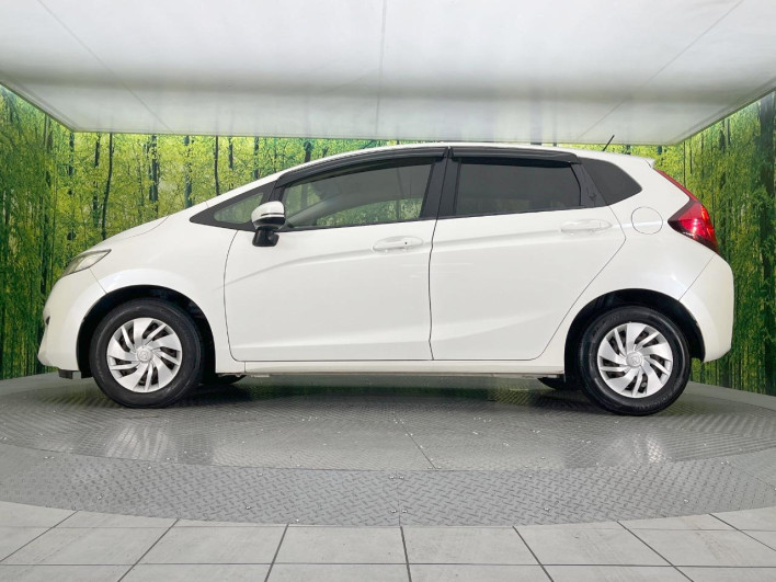 2013 Honda Fit DBA-GK3 (UW-69f56a9c91d8b)[15]
