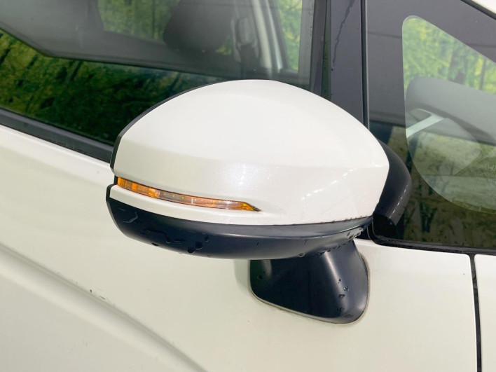 2013 Honda Fit DBA-GK3 (UW-69f56a9c91d8b)[5]