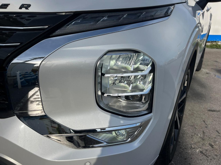 2022 Mitsubishi OUTLANDER PHEV 5LA-GN0W (UW-69f56a9d4879e)[14]