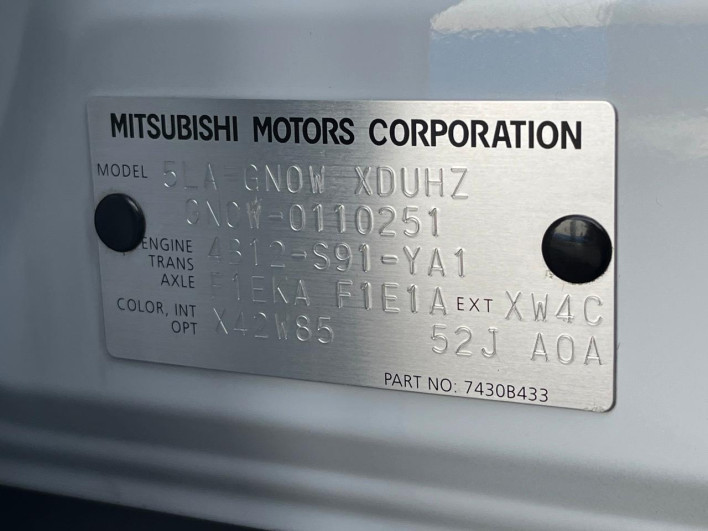 2022 Mitsubishi OUTLANDER PHEV 5LA-GN0W (UW-69f56a9d4879e)[1]