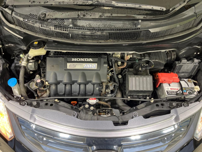 2013 Honda Freed hybrid DAA-GP3 (UW-69f56a9e552a1)[11]