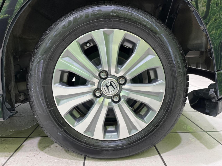 2013 Honda Freed hybrid DAA-GP3 (UW-69f56a9e552a1)[14]