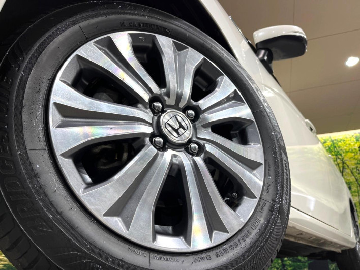 2013 Honda Fit Hybrid DAA-GP5 (UW-69f56a9ecc93d)[27]