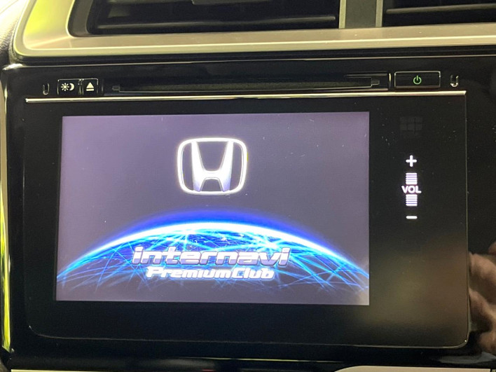 2013 Honda Fit Hybrid DAA-GP5 (UW-69f56a9ecc93d)[9]