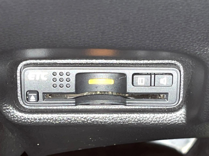 2013 Honda Fit Hybrid DAA-GP5 (UW-69f56a9ecc93d)[22]