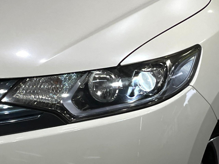 2013 Honda Fit Hybrid DAA-GP5 (UW-69f56a9ecc93d)[26]
