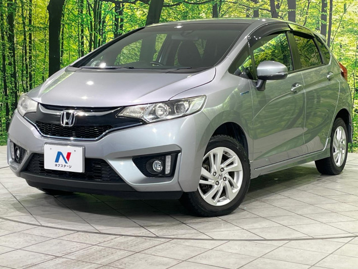 2016 Honda Fit Hybrid DAA-GP6 (UW-69f56a9f56fcd)[0]