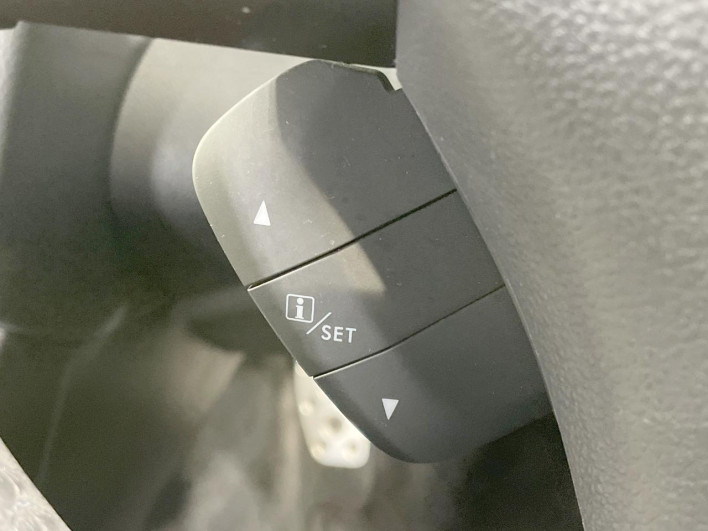 2013 Subaru XV DBA-GP7 (UW-69f56a9f927ff)[24]