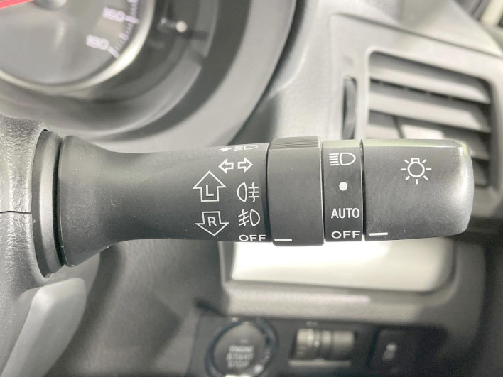 2013 Subaru XV DBA-GP7 (UW-69f56a9f927ff)[29]
