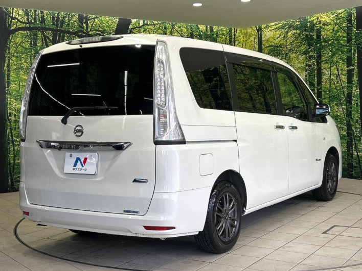 2013 Nissan Serena DAA-HC26 (UW-69f56ab0a3077)[19]