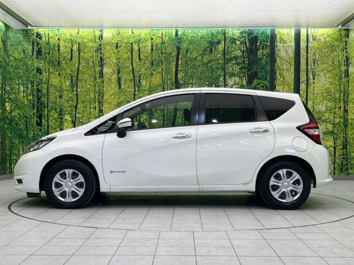 2017 Nissan Note DAA-HE12 (UW-69f56ab1039da)[15]