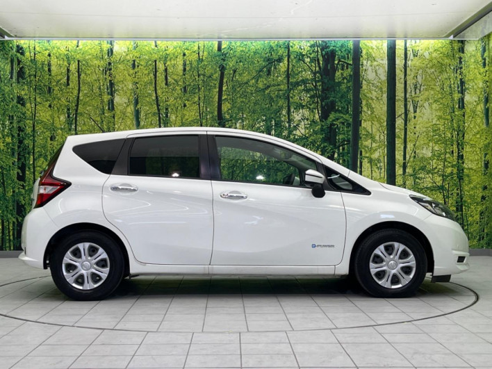 2017 Nissan Note DAA-HE12 (UW-69f56ab1039da)[28]