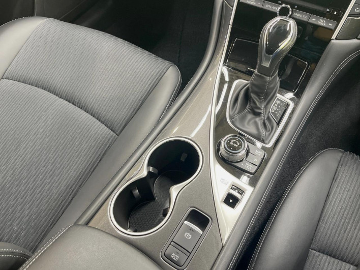2019 Nissan Skyline DAA-HV37 (UW-69f56ac301cbc)[25]