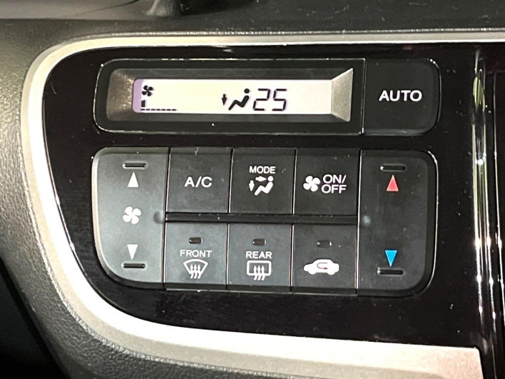 2013 Honda N-BOX CUSTOM DBA-JF1 (UW-69f56ace1f960)[13]