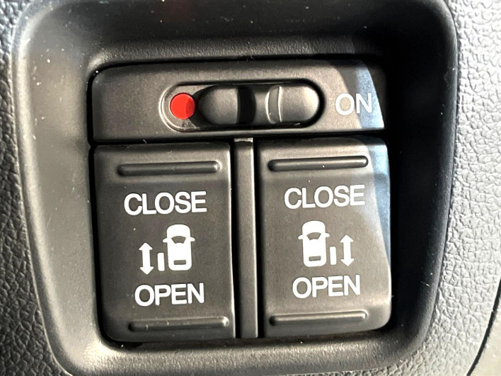 2013 Honda N-BOX CUSTOM DBA-JF1 (UW-69f56ace1f960)[8]