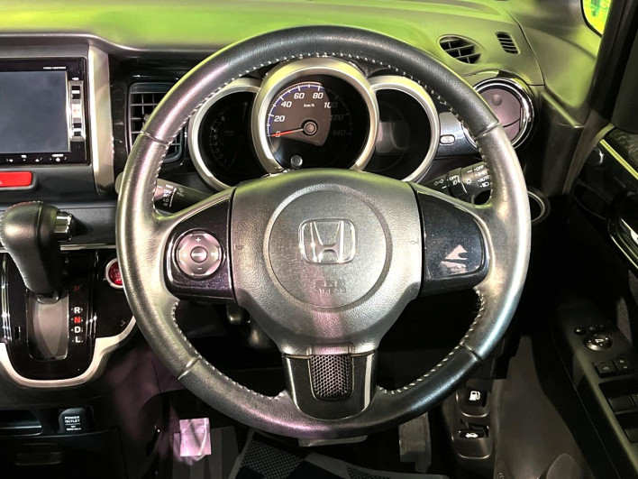2013 Honda N-BOX CUSTOM DBA-JF1 (UW-69f56ace1f960)[5]
