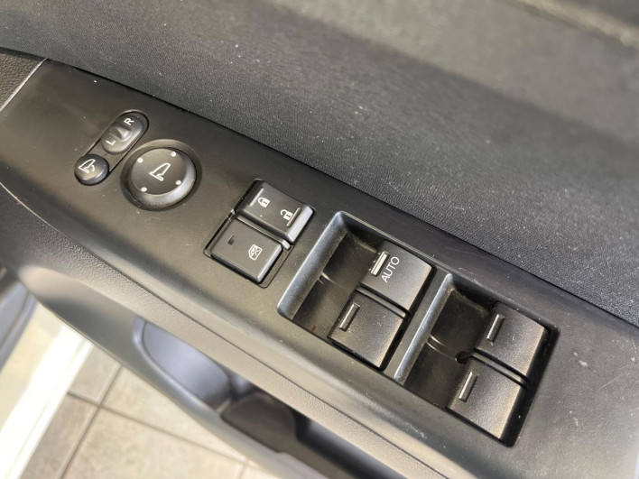 2014 Honda N-BOX DBA-JF1 (UW-69f56acea8ab0)[24]