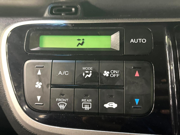 2015 Honda N-BOX DBA-JF1 (UW-69f56acf77f5b)[29]