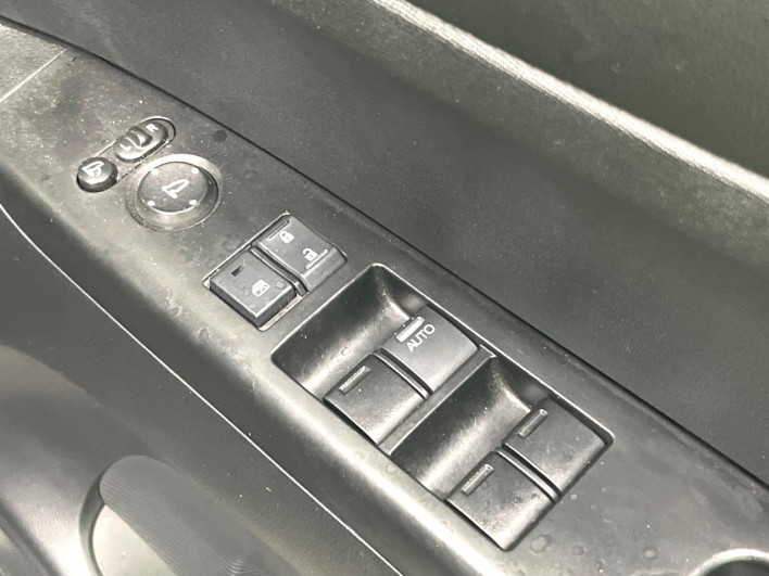 2015 Honda N-BOX DBA-JF1 (UW-69f56acf77f5b)[20]
