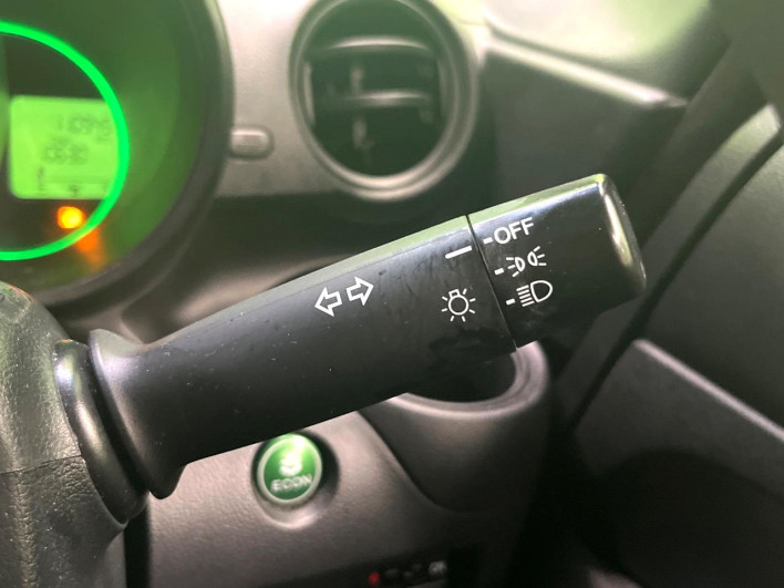 2015 Honda N-BOX DBA-JF1 (UW-69f56acf77f5b)[27]