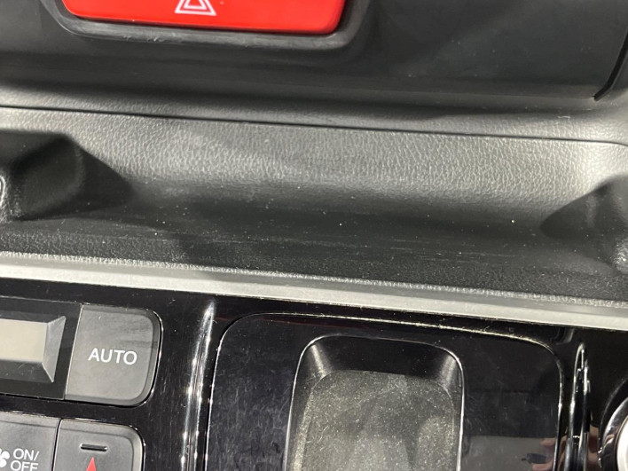 2017 Honda N-BOX CUSTOM DBA-JF1 (UW-69f56ad00982c)[16]