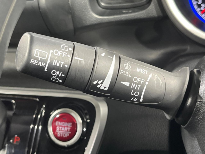 2017 Honda N-BOX CUSTOM DBA-JF1 (UW-69f56ad00982c)[12]