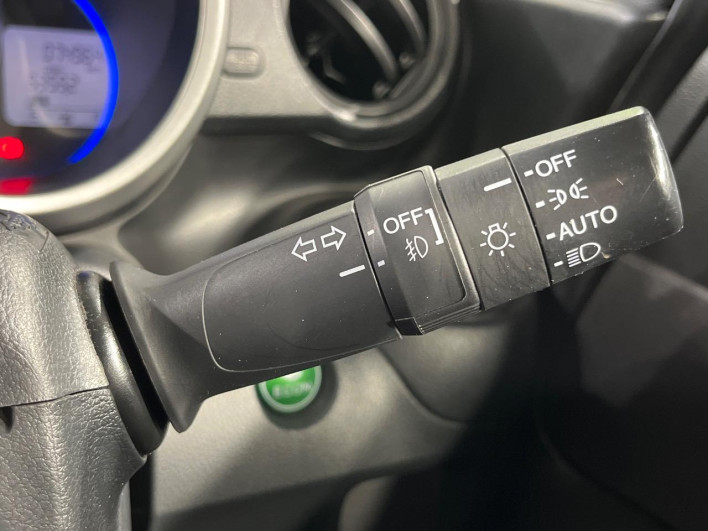2017 Honda N-BOX CUSTOM DBA-JF1 (UW-69f56ad00982c)[11]