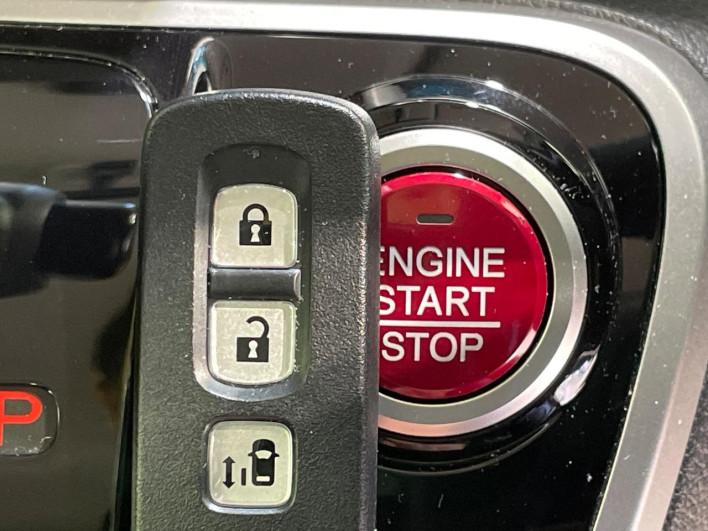 2017 Honda N-BOX DBA-JF1 (UW-69f56ad03d4f0)[4]