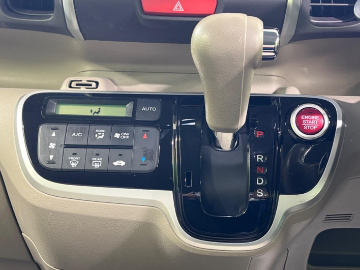 2015 Honda N-BOX DBA-JF1 (UW-69f56ad1521f8)[11]