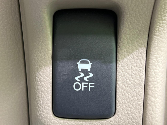 2015 Honda N-BOX DBA-JF1 (UW-69f56ad1521f8)[18]