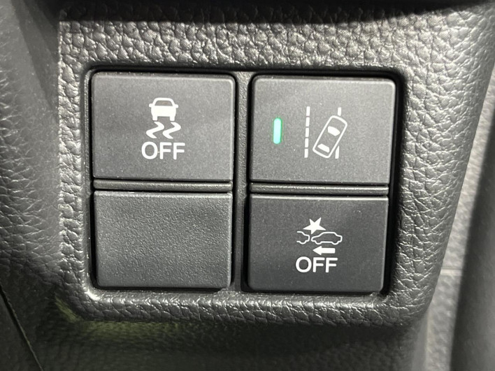 2017 Honda N-BOX CUSTOM DBA-JF3 (UW-69f56ad21fde8)[21]