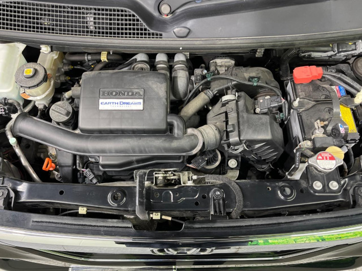 2017 Honda N-BOX CUSTOM DBA-JF3 (UW-69f56ad21fde8)[4]