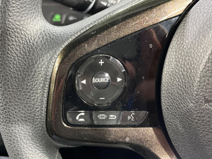 2017 Honda N-BOX CUSTOM DBA-JF3 (UW-69f56ad21fde8)[26]
