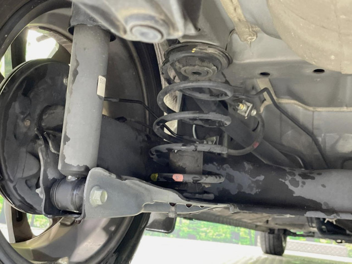 2018 Honda N-BOX CUSTOM DBA-JF3 (UW-69f56ad26680b)[21]
