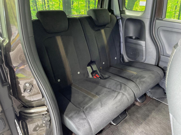 2018 Honda N-BOX CUSTOM DBA-JF3 (UW-69f56ad26680b)[28]