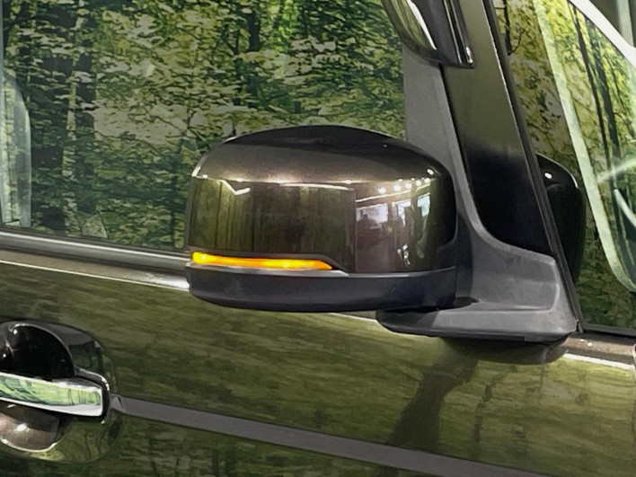 2018 Honda N-BOX CUSTOM DBA-JF3 (UW-69f56ad26680b)[9]