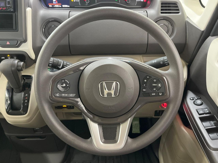 2018 Honda N-BOX DBA-JF3 (UW-69f56ad288ae6)[22]