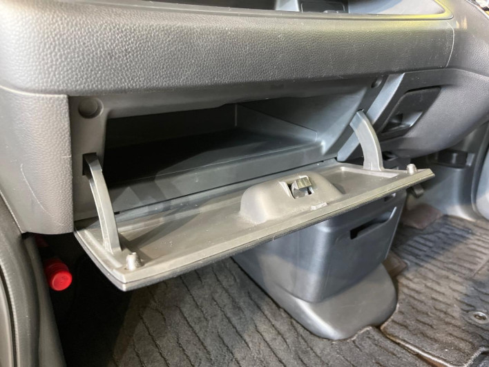 2019 Honda N-BOX CUSTOM DBA-JF3 (UW-69f56ad48b431)[17]