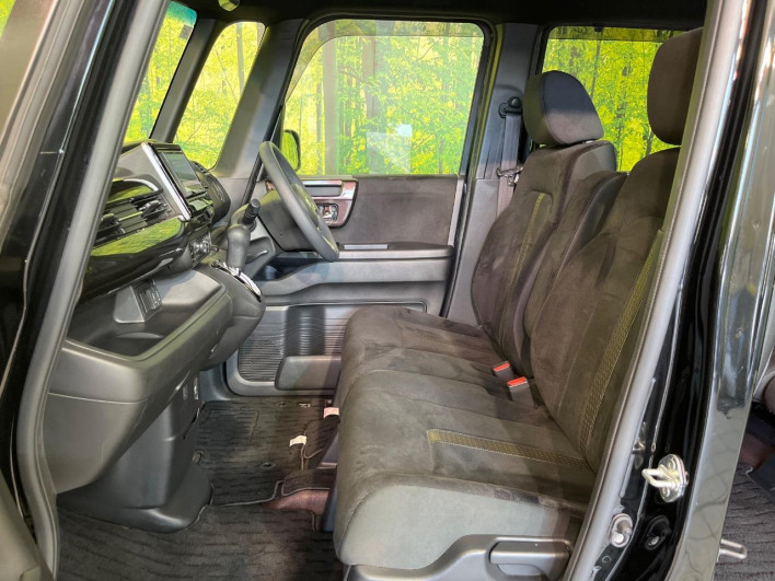 2019 Honda N-BOX CUSTOM DBA-JF3 (UW-69f56ad48b431)[18]