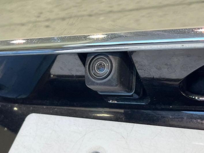 2019 Honda N-BOX CUSTOM DBA-JF3 (UW-69f56ad48b431)[22]