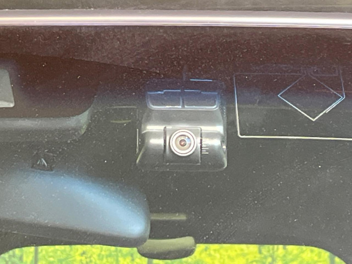 2019 Honda N-BOX CUSTOM DBA-JF3 (UW-69f56ad48b431)[12]