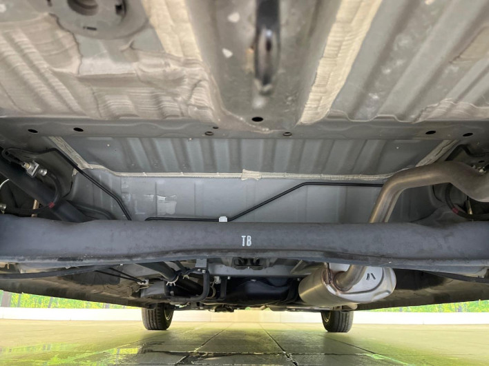 2019 Honda N-BOX CUSTOM DBA-JF3 (UW-69f56ad48b431)[29]