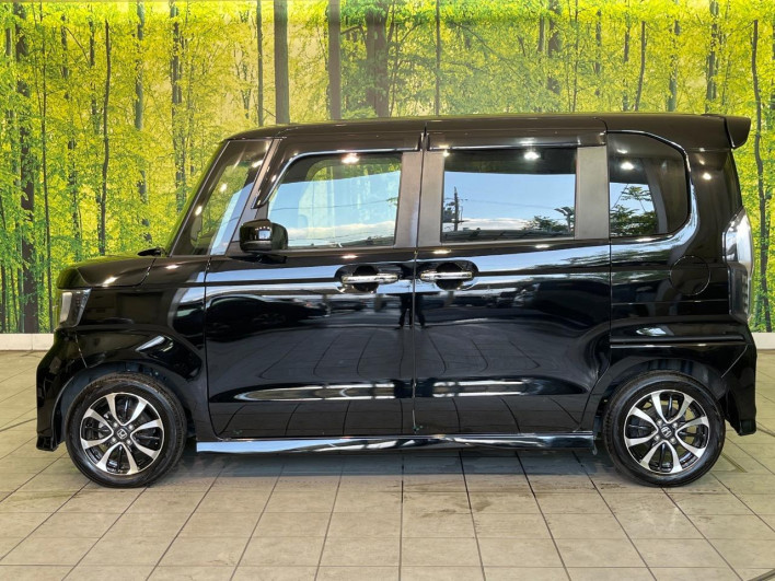 2019 Honda N-BOX CUSTOM DBA-JF3 (UW-69f56ad48b431)[16]