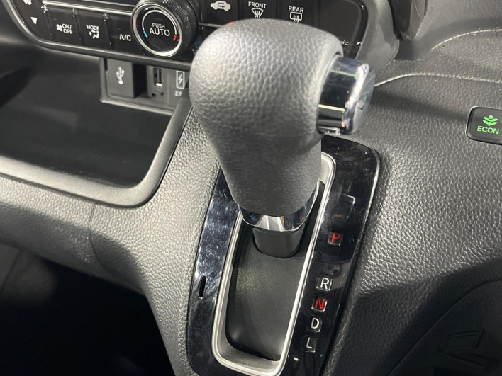 2019 Honda N-BOX CUSTOM 6BA-JF3 (UW-69f56ad4c62b8)[29]