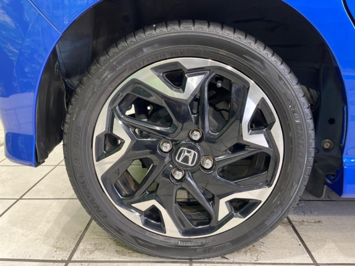 2019 Honda N-BOX CUSTOM DBA-JF3 (UW-69f56ad706b77)[21]