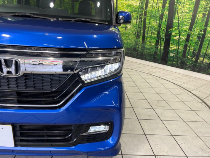 2019 Honda N-BOX CUSTOM DBA-JF3 (UW-69f56ad706b77)[25]