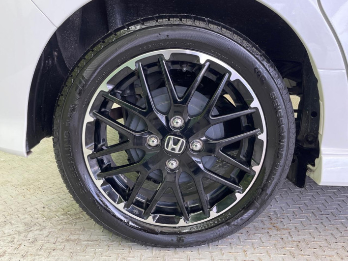 2022 Honda N-BOX CUSTOM 6BA-JF3 (UW-69f56ad8415f8)[22]