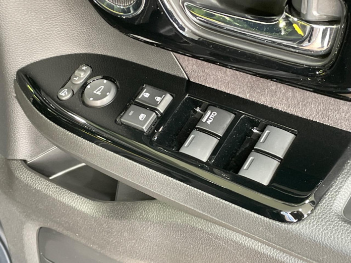 2023 Honda N-BOX CUSTOM 6BA-JF3 (UW-69f56ad99f347)[24]